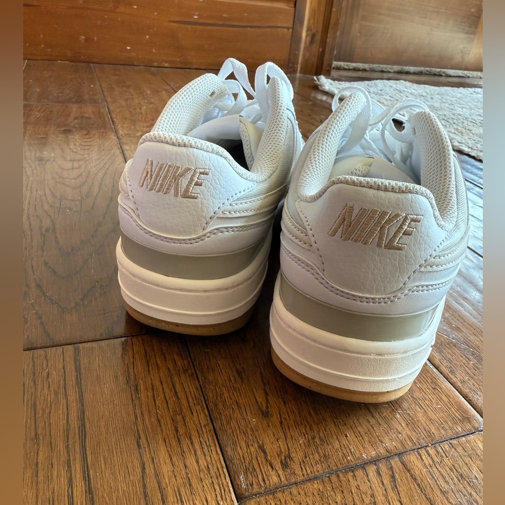 NEW Nike Gamma Force Women's Shoes - Picture 12 of 14